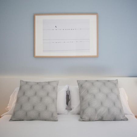 Gran Central Suites Madrid Room photo