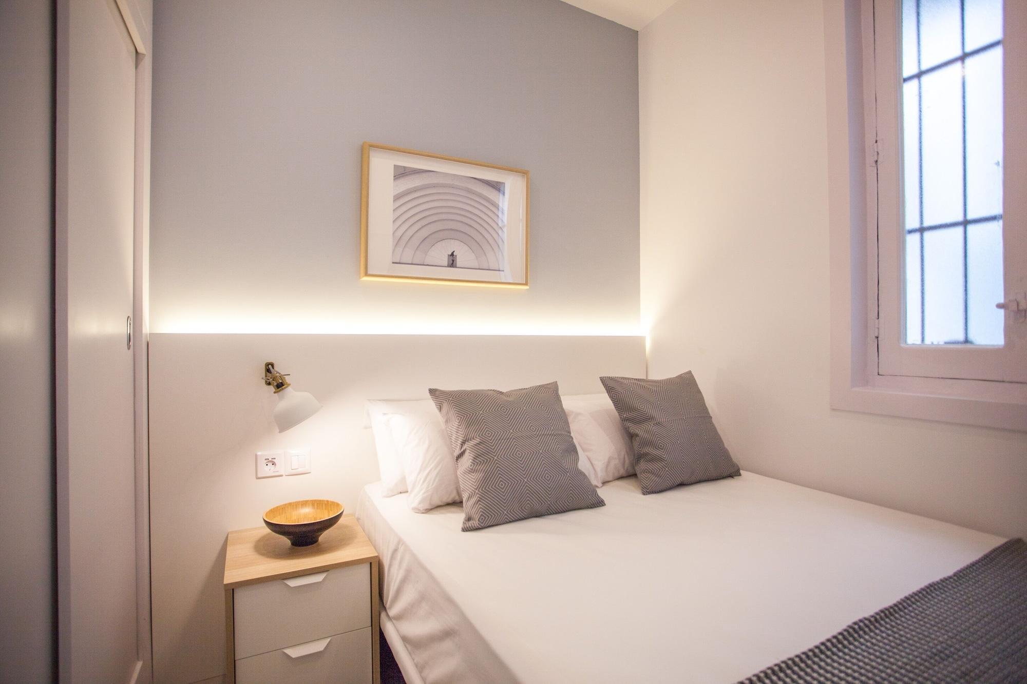 Gran Central Suites Madrid Exterior photo